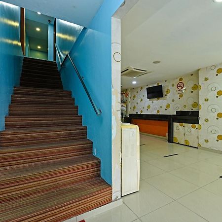 Super Oyo 992 Orange Hotel Kuala Pilah Extérieur photo
