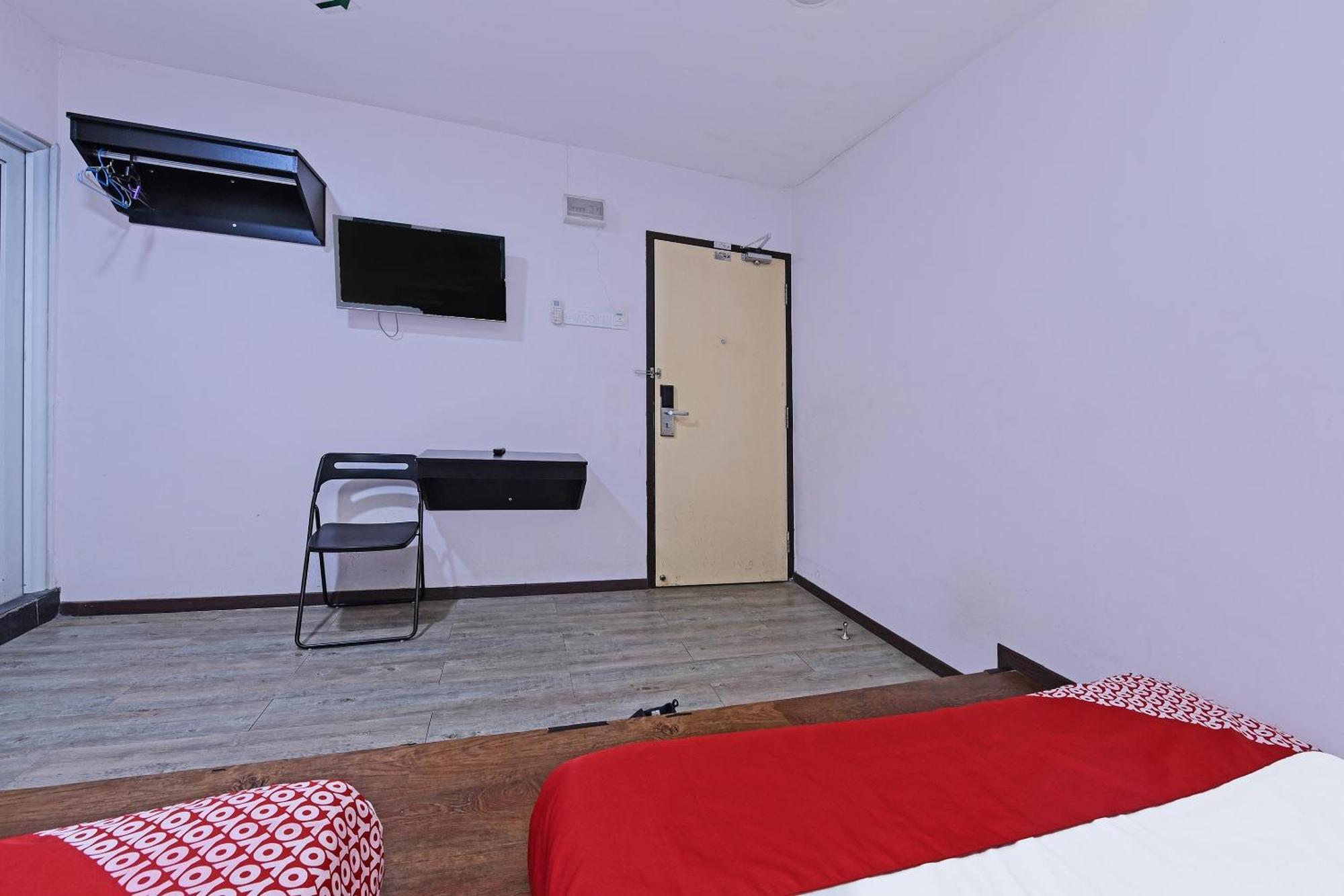 Super Oyo 992 Orange Hotel Kuala Pilah Extérieur photo