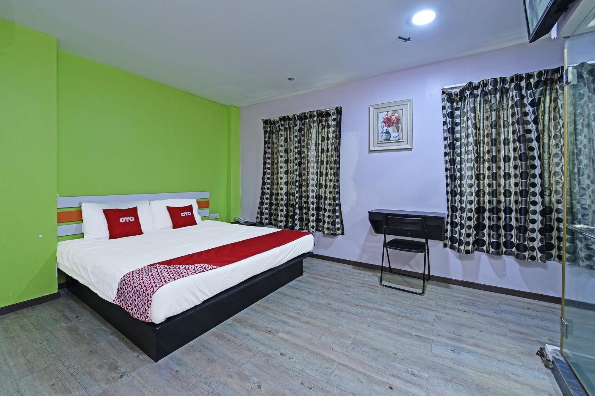 Super Oyo 992 Orange Hotel Kuala Pilah Extérieur photo