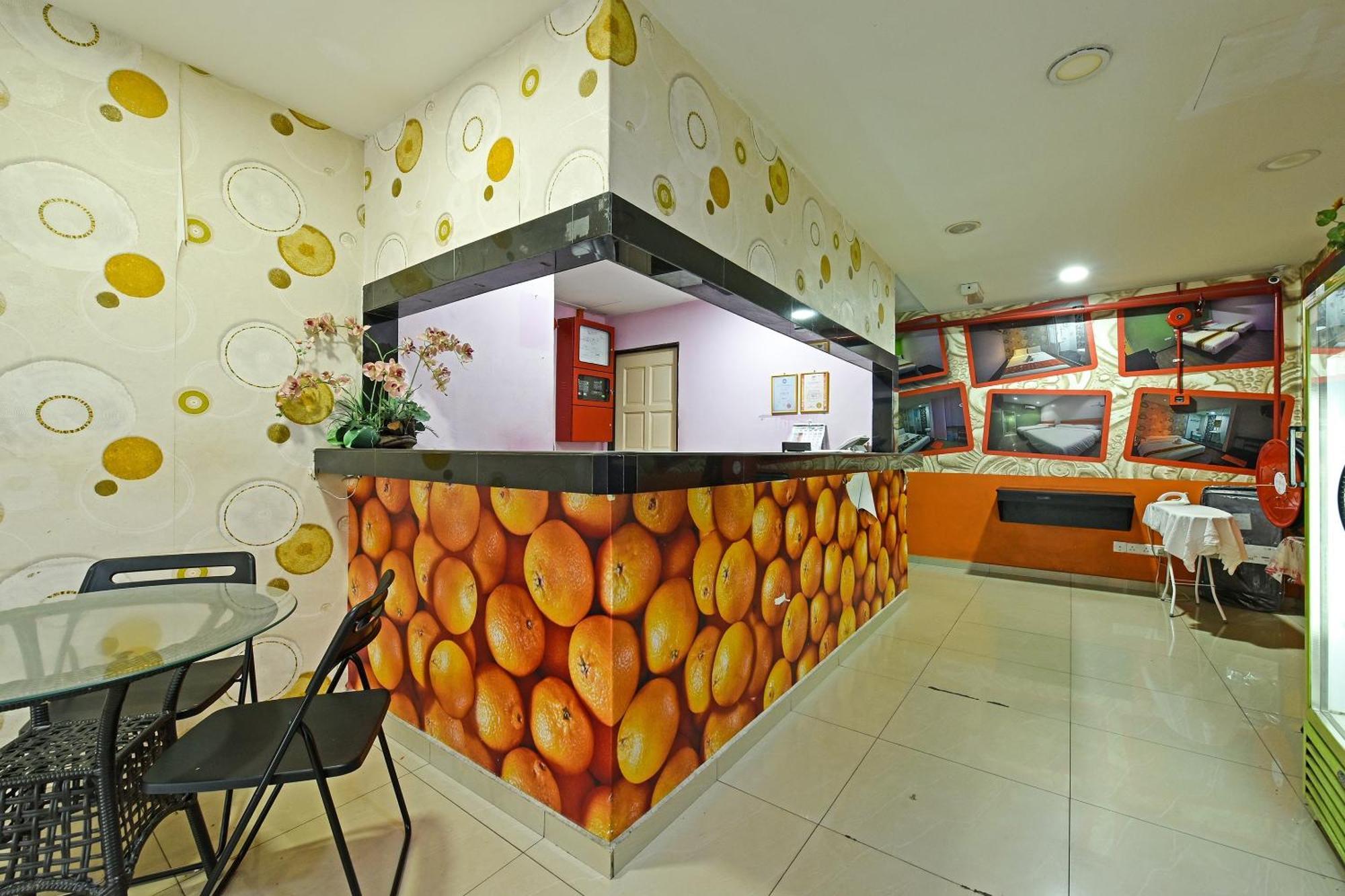 Super Oyo 992 Orange Hotel Kuala Pilah Extérieur photo