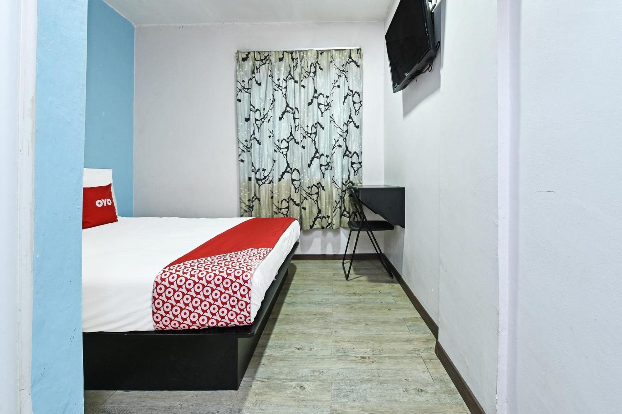 Super Oyo 992 Orange Hotel Kuala Pilah Extérieur photo