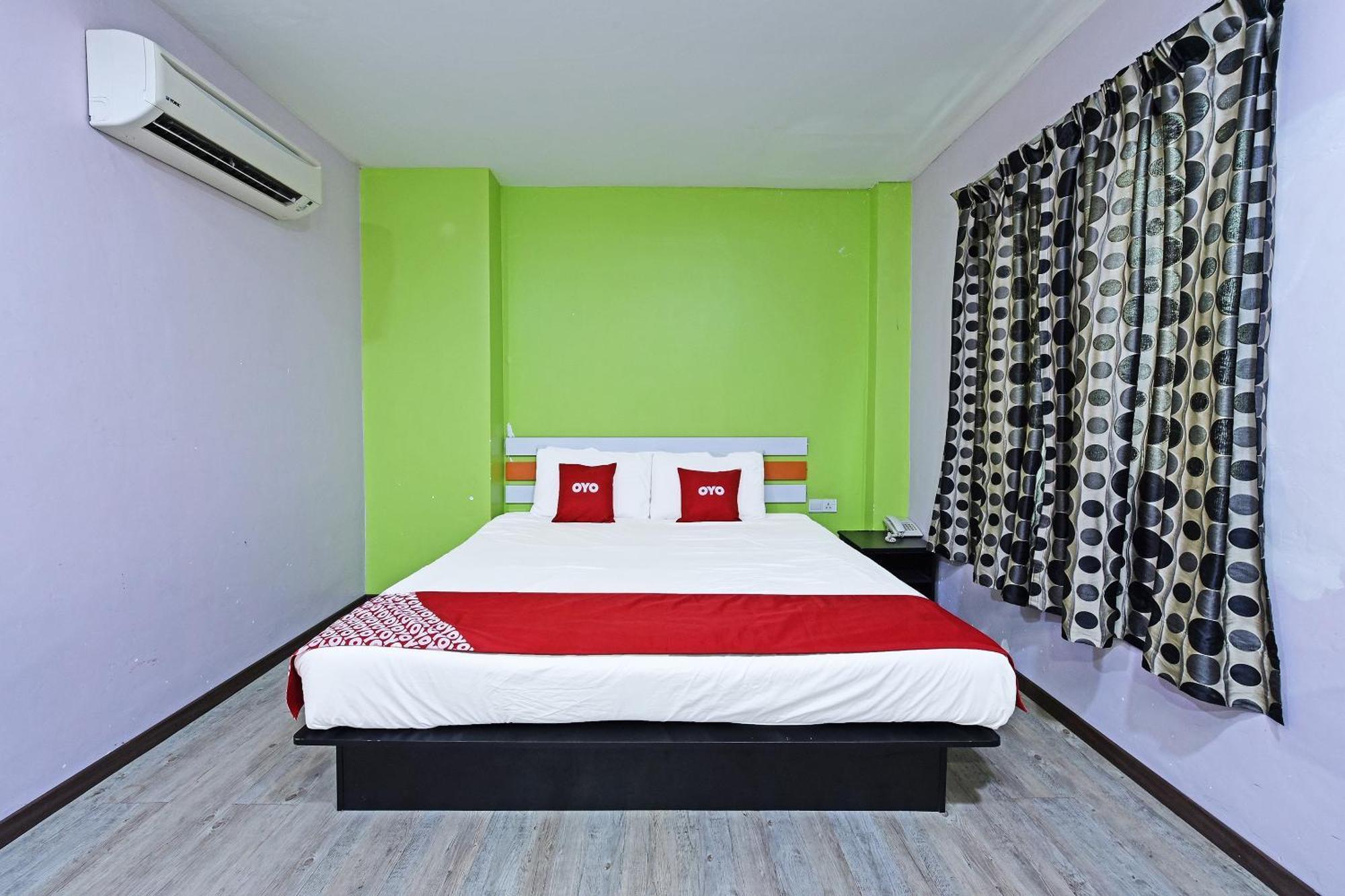 Super Oyo 992 Orange Hotel Kuala Pilah Extérieur photo